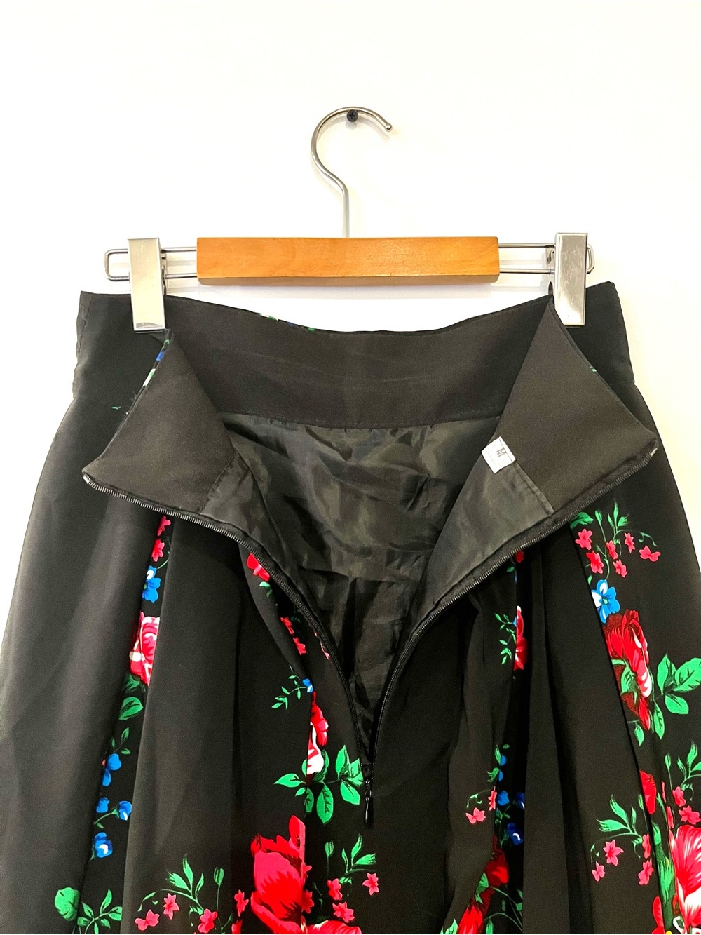 Vintage Floral Print Black Multicolor Pleated A Line Folk Bohemian Skirt Medium - Picture 6 of 6